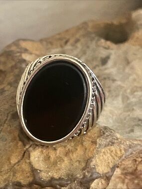 5/$10❤️❤️❤️NEW Black Acrylic Oval Cabachon Signet Ring Silver Tone Zinc Alloy